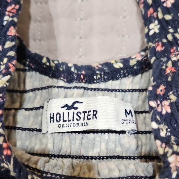 Hollister Black Floral Camisole Top - Picture 2 of 4